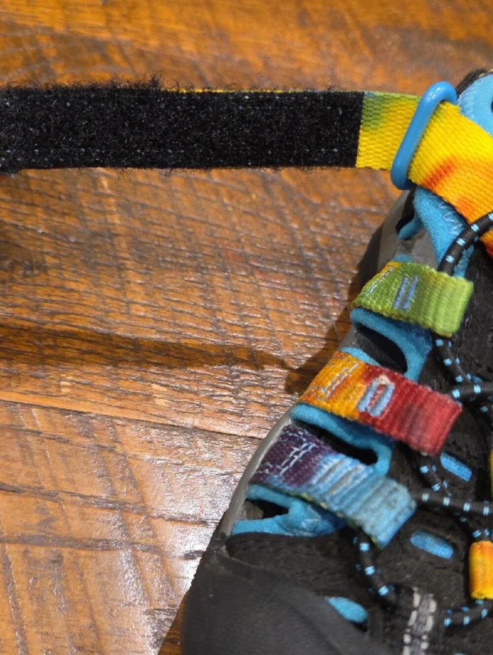 NWT Keen Toddler Kids Rainbow Strap Closed-Toe Sandals - Blue, Yellow & Black